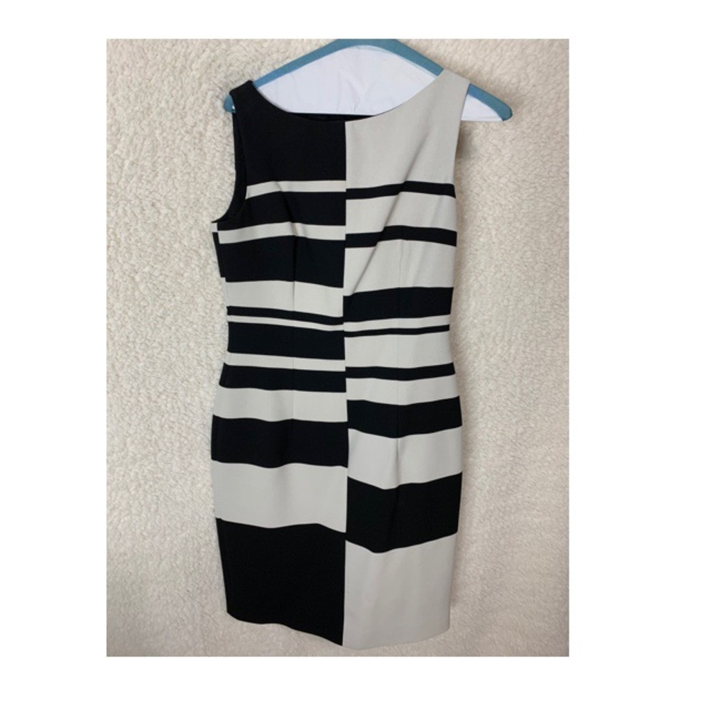 BLACK AND WHITE BUSINESS DRESS